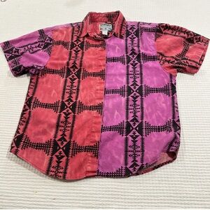 Wrangler Red and Purple Casual Button Down Shirt. Medium